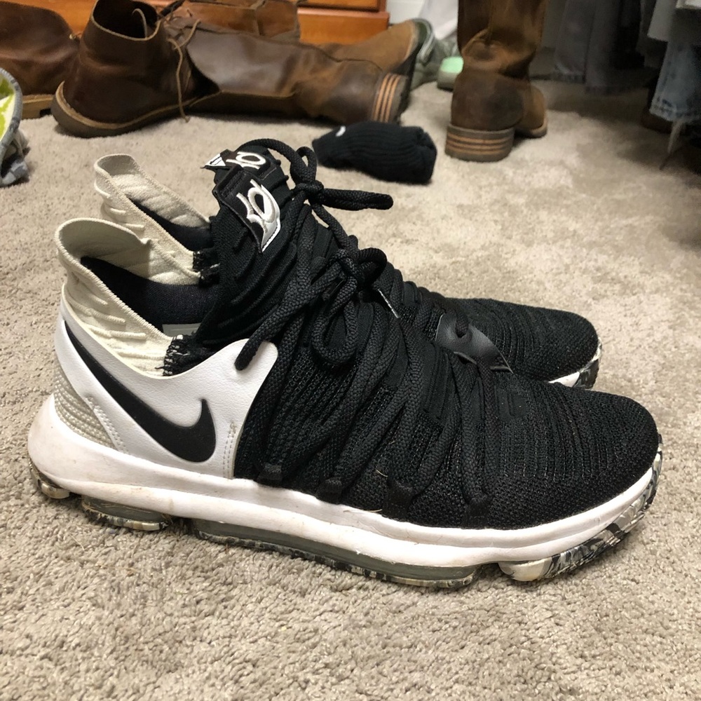 Nike Kevin Durant shoes. Worn maybe 5 times. Shoes are not even broke in.